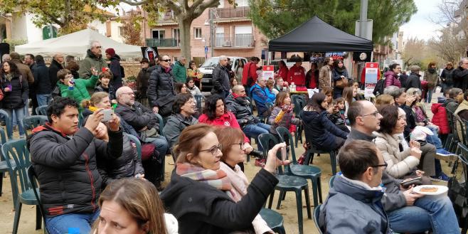 Desenes de persones han gaudit de msica en directe amb esperit solidari / Foto: Cugat.cat